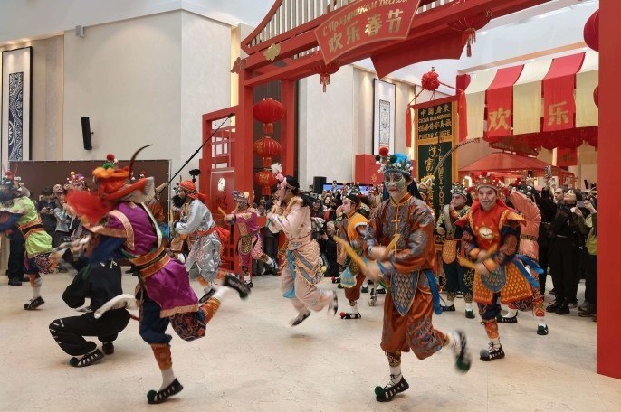 普宁英歌“首秀”俄罗斯！广货“圈粉”传递岭南温度