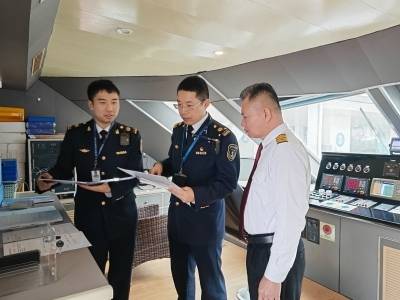 新春走基层｜伶仃洋上的春节守航人