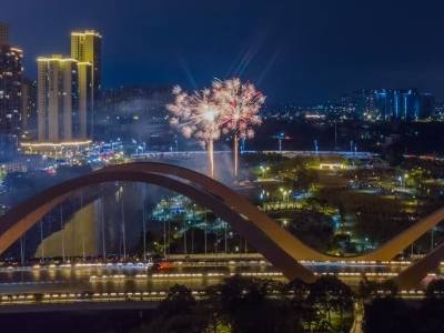 一场烟花，满城沸腾！云东海春节文旅“火”力全开