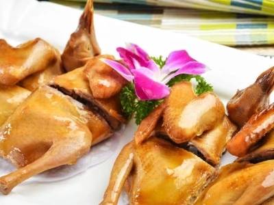 吉鸽贺新春，兴宁广货走四方