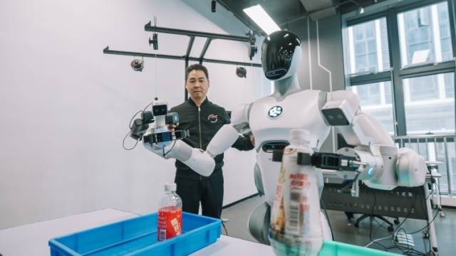 聚焦制造业与服务业协同发展，广东新春第一会正月初八召开