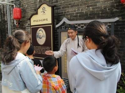 新春走基层｜这个春节，他们在中山雍陌村里当NPC