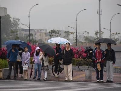 春节末期粤北等地多雨雾，返工的朋友注意行车安全｜天气早知道
