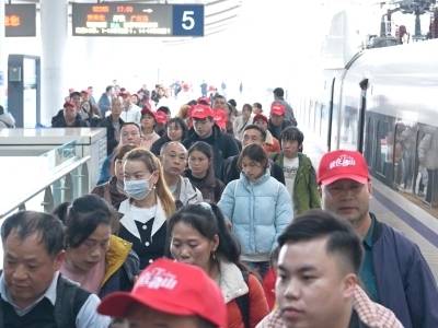 免费！佛山开行专列迎近600名黔东南老乡返工