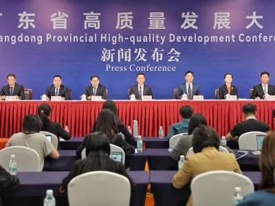 广东：推进人工智能全域全时全行业高水平应用