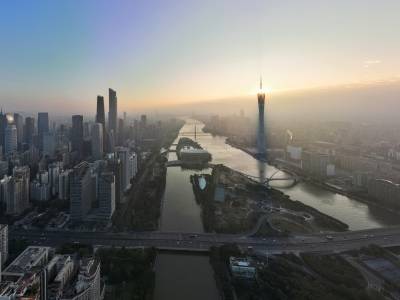 工信部副部长柯吉欣：广东在推进新型工业化进程中走在前、作示范