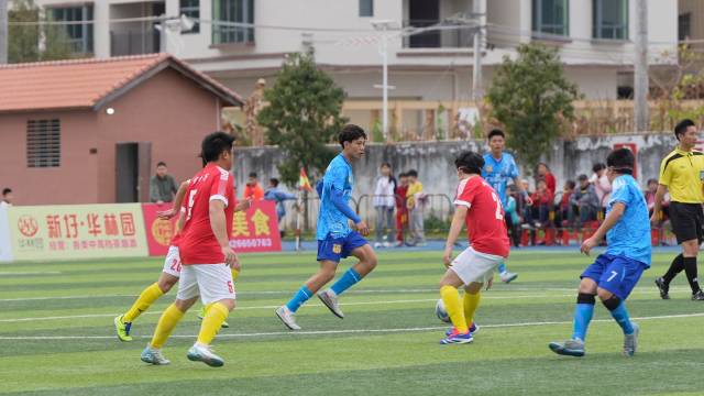 “兴超”联赛球员竞技。  