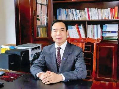 广州城建职业学院校长李国年：深耕两业协同，打造服务县域新范式