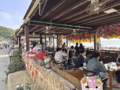 茂名莲头村春节迎客超10万人次，村民在家门口把钱赚