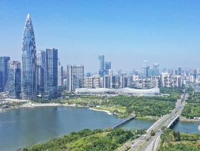 圳经观｜当“制造底盘”联动“服务引擎”，深圳“两业融合”优势何在？