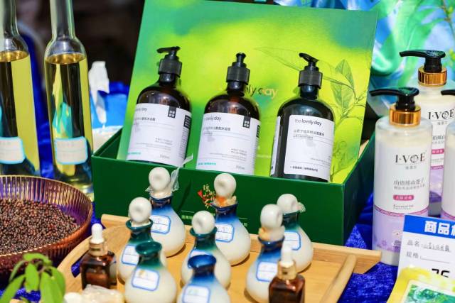 连南企业生产的山苍子洗护用品