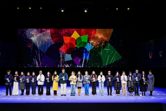 首批22名“梅州市青荷乡村美育伙伴计划”“伙伴”授证仪式。