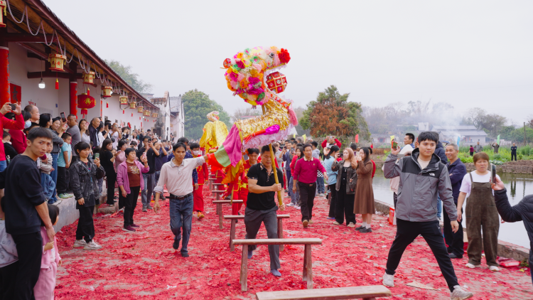 龙跃凳阵，灯照福年——兴宁文东村上灯+系列民俗活动圆满举行