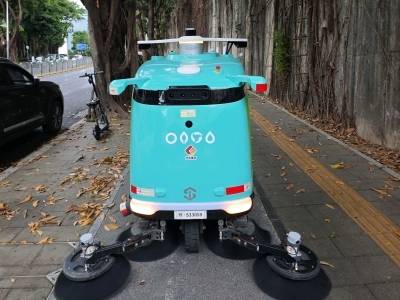 龙岗金控创新金融服务模式，融资租赁赋能无人清扫车投用