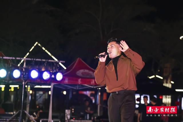 叶林演唱《我的未来不是梦》《悟空》。  