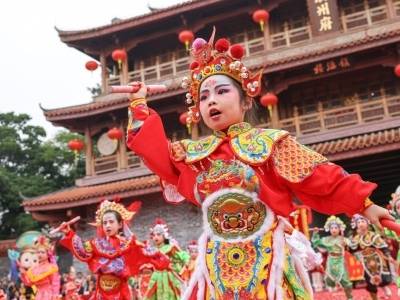 郭小东：辽阔的英歌