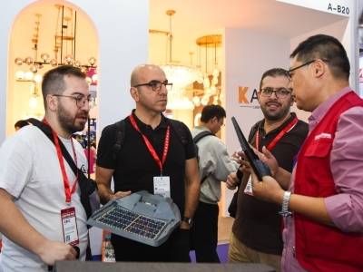 全世界近一半的灯饰，从这里发货｜南方深读