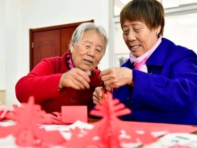 全国人大代表建议构建农村老人互助照护体系，民政部答复