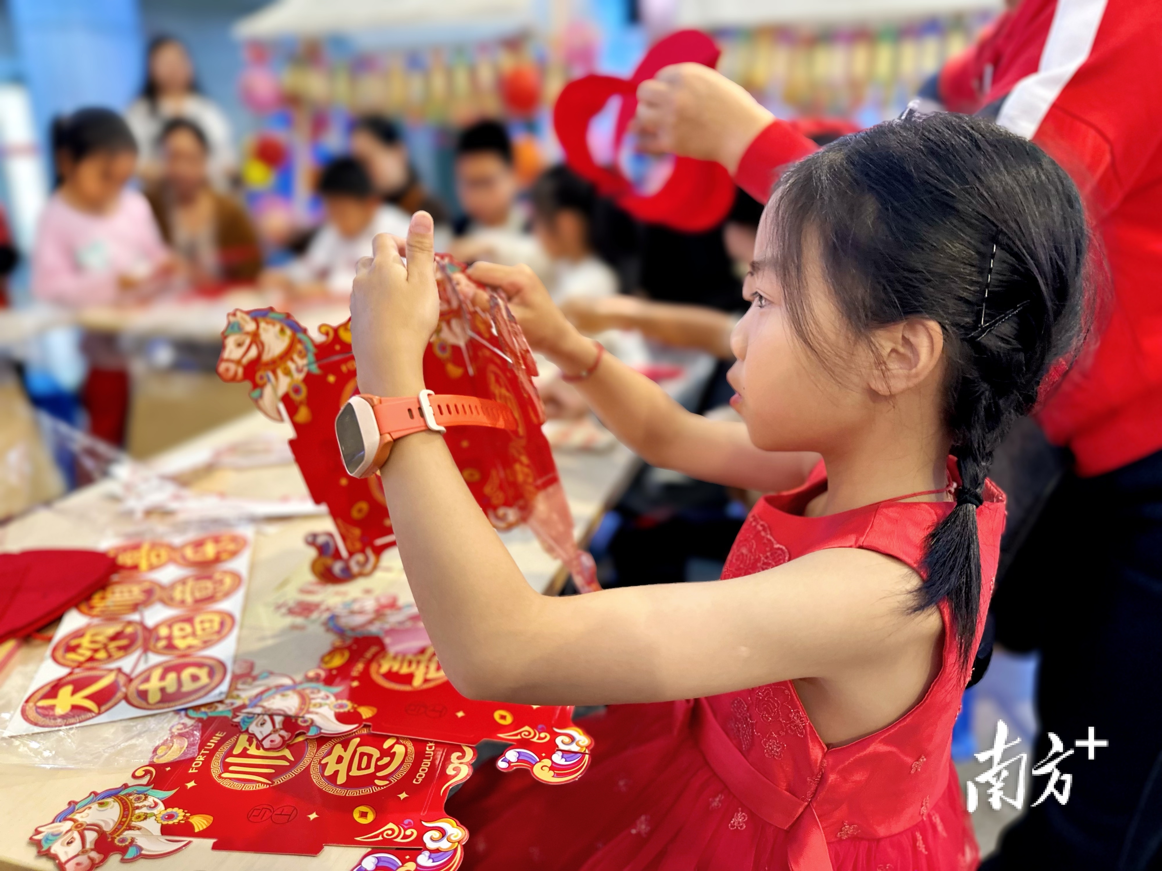  近日，珠海市图书馆以“书海游园会，元宵智趣行”为主题举办元宵特色活动。受访者 供图