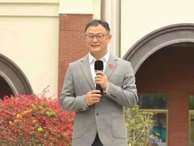 开学第一课｜宝安安乐小学郑义富：以生命之贵，启成长新程