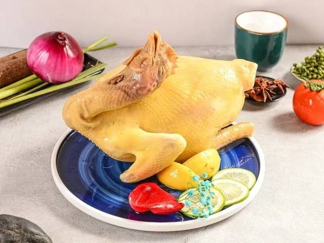 樱花树下办集市  受访者供图