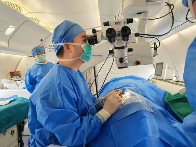 林浩添：搞AI的眼科人，爱跑基层的院长 | 医起聊