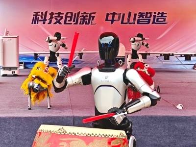 深读｜这届中山慈善万人行，机器人天团集体出道