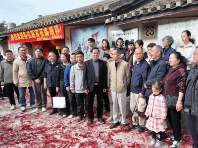 “圆了家族几代人的梦”中国共产党创始人之一邓恩铭后裔回梅州寻根