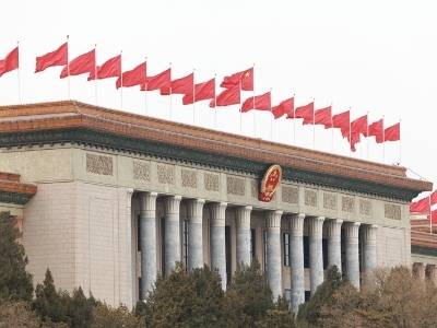 两会新华时评｜春山可望 征途如虹