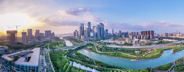 两会热议营商环境，深圳制造业大区如何打造“事业合伙人”式服务