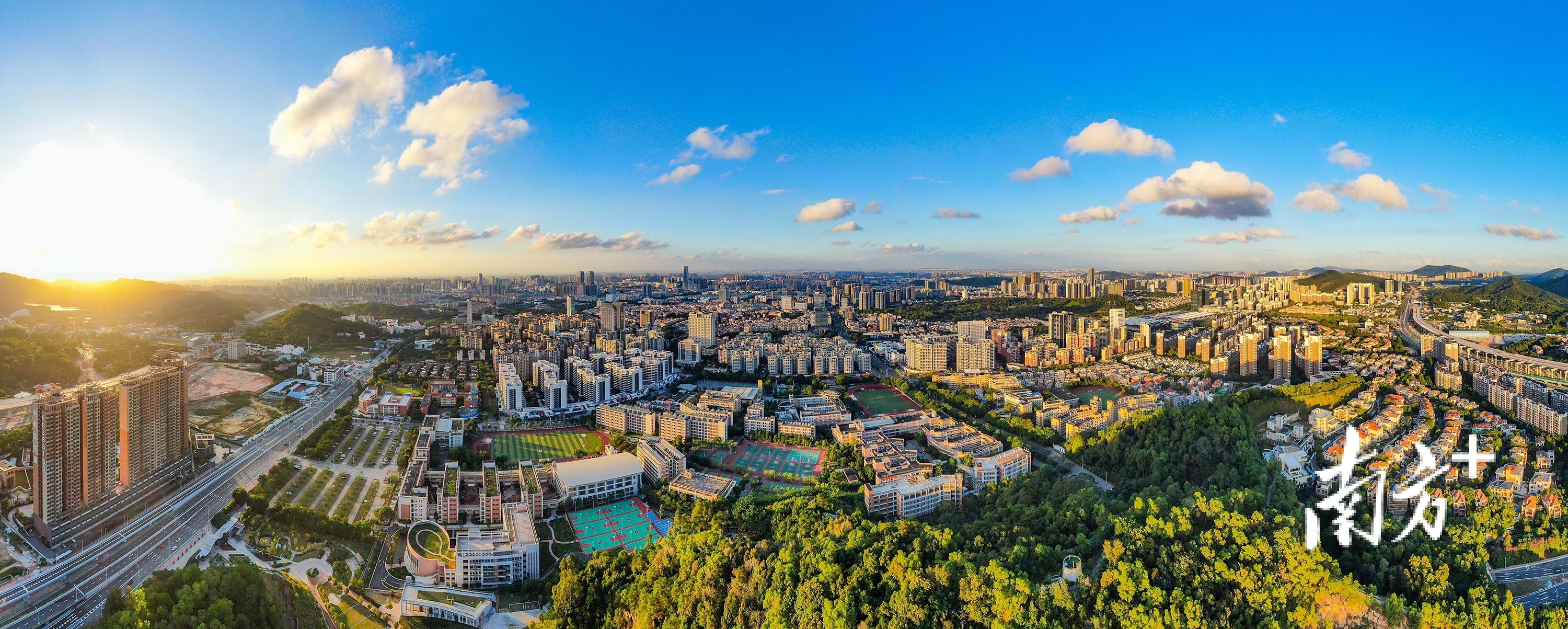 中山中心城区局部鸟瞰。   南方+ 叶志文 拍摄