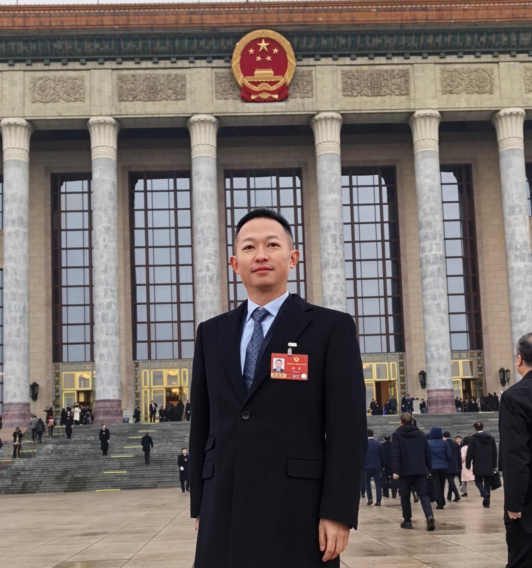 知乎周源：建议建立AI漫剧侵权快速处置机制，打击“洗稿”_南方+_南方plus