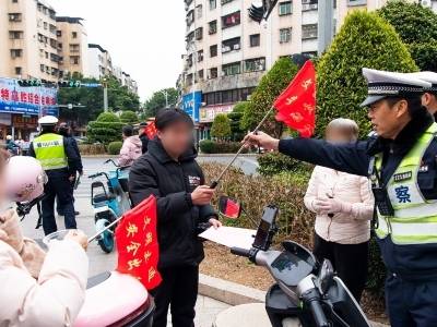 从“刚性处罚”到“柔性引导”，梅州创新模式开展摩电整治