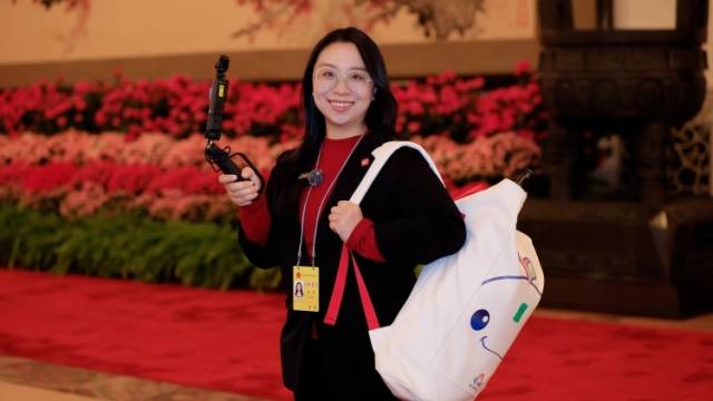 两会Vlog | 带着“大湾鸡”看全国人大会议开幕，新的春天向新出发