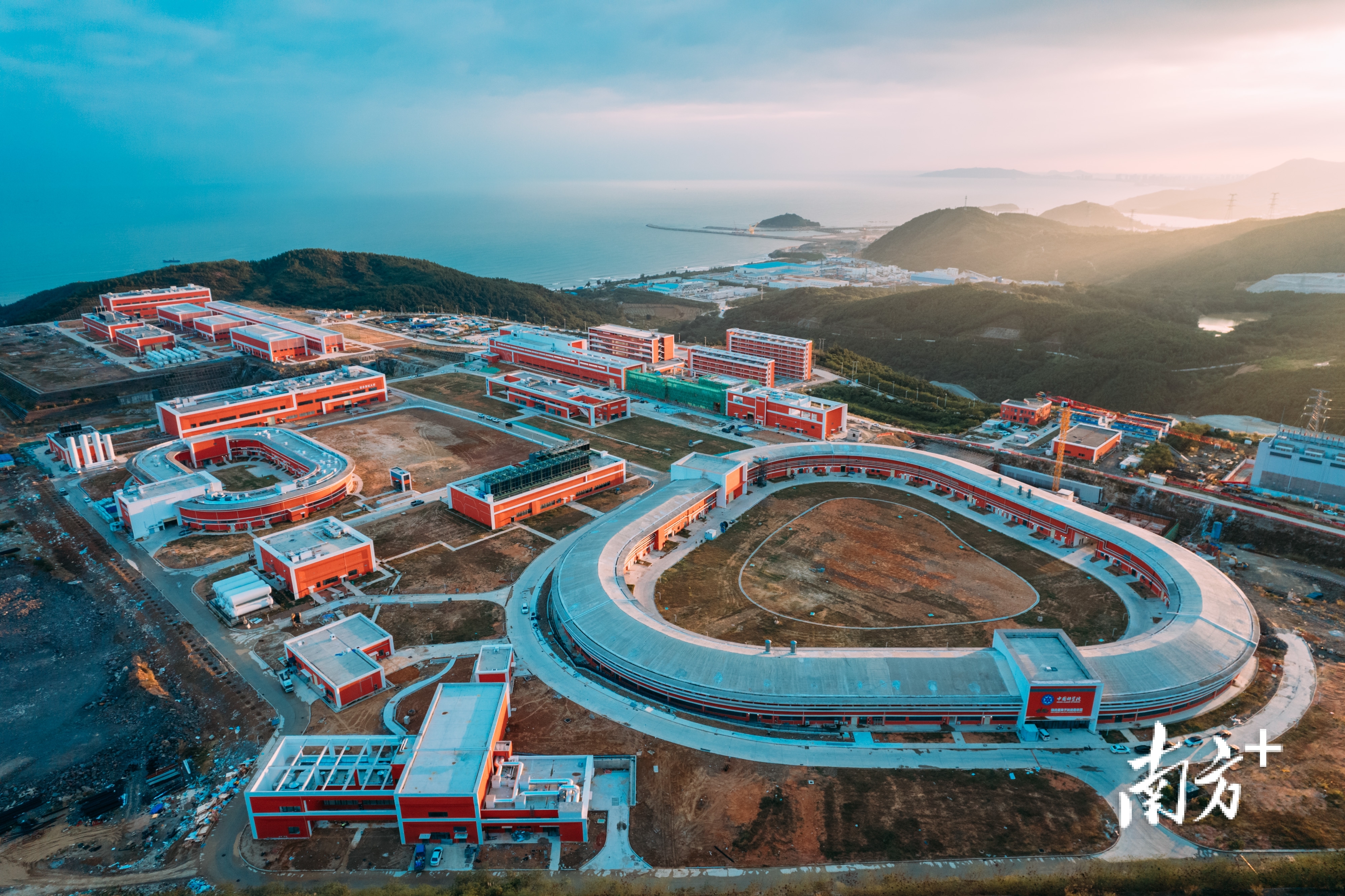 南方+ 梁维春 拍摄