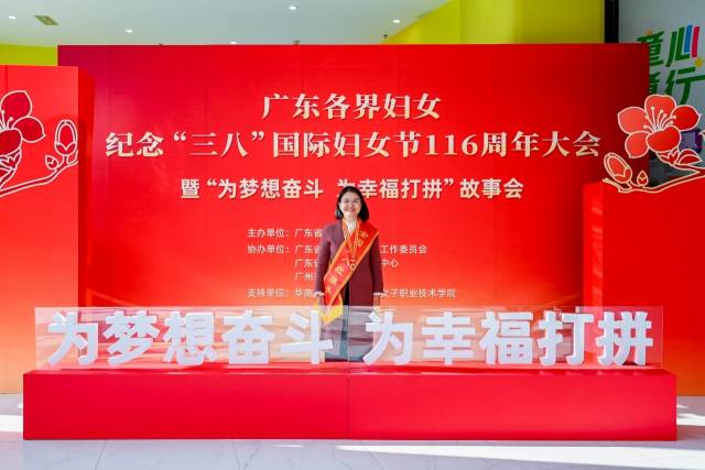 刘舒玉常年送教下乡，为乡村孩子带去新的学习体验。