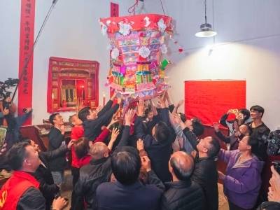 多图 | 在兴宁，亲历一个村庄的暖灯日狂欢