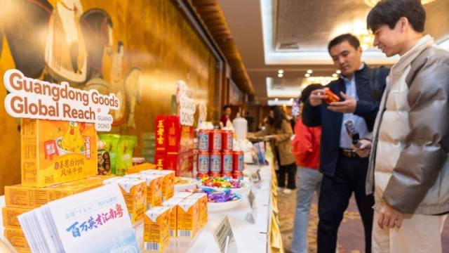 广东代表团开放日，如何动“真”情？｜聊点政经事