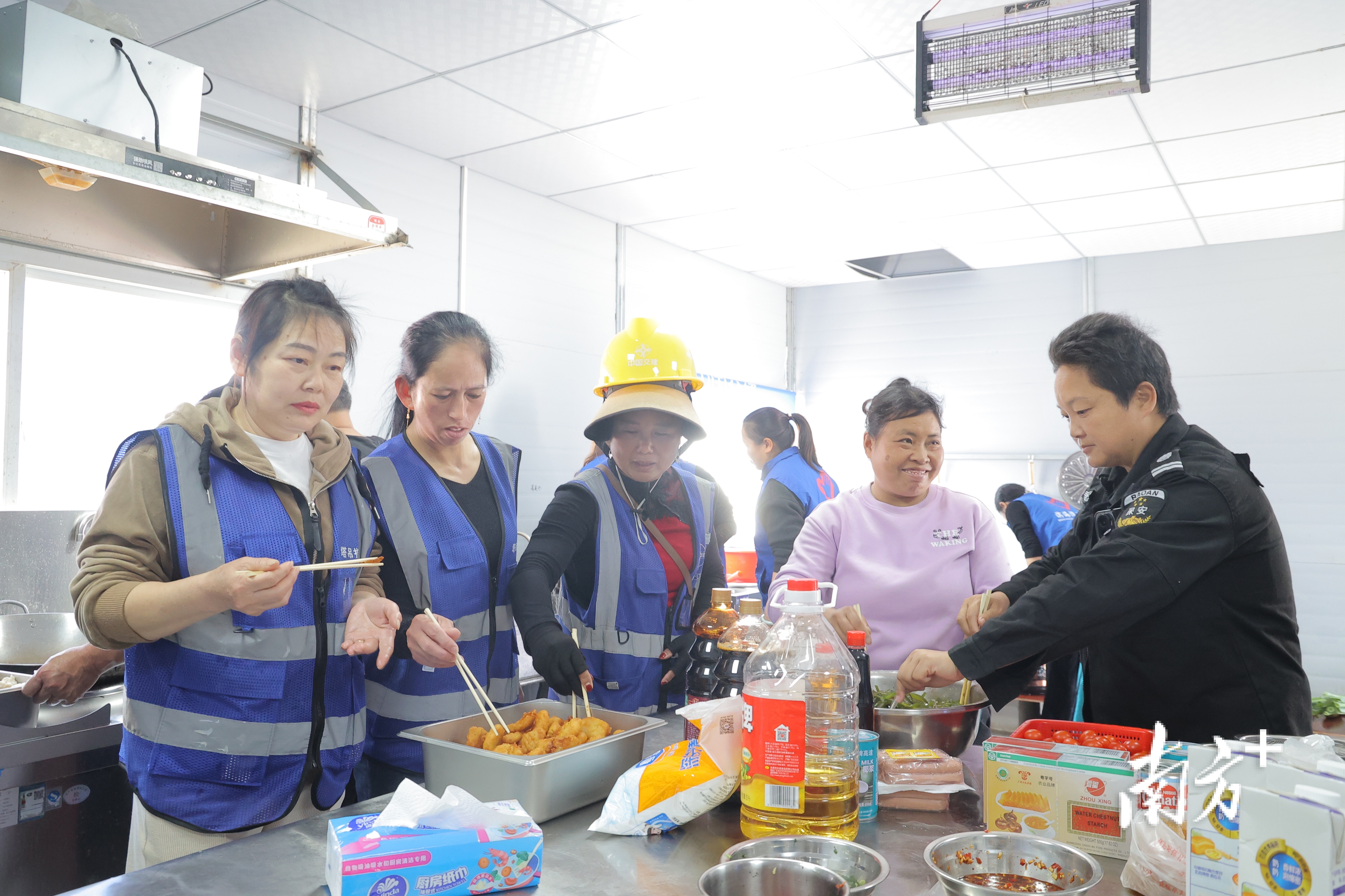    南方+ 韦基礼 拍摄