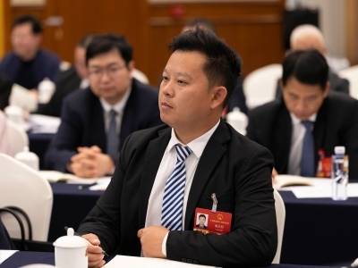 全国人大代表、阳江阳春市中雁生态农业有限公司总经理谢汝朋： 完善联农带农机制 壮大乡村特色产业