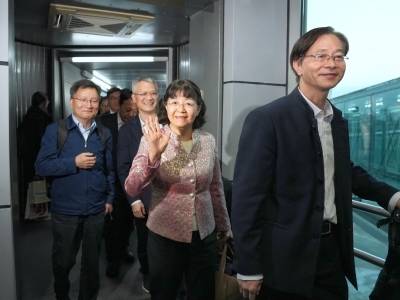 住粤全国政协委员返回广东