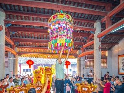 梅州兴宁：一盏灯“燃”动一座城