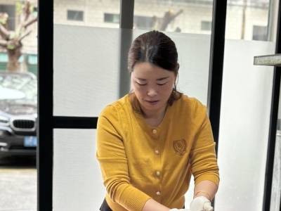 梅州嘉鹏茶果种植有限公司负责人邱小凤：27年扎根田间，带留守妇女蹚出致富新路｜致敬“她”榜样