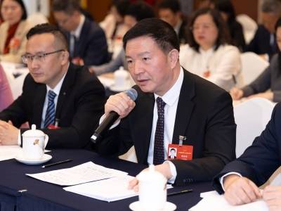 全国人大代表曾进泽：尽快提升具身智能机器人规模化量产能力