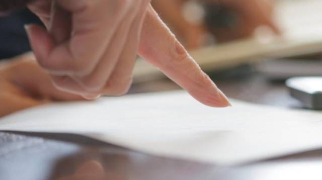 关于暂停社会保险费业务的公告