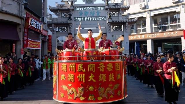 视频 | 潮州青龙庙会非遗巡游，就是这么燃！