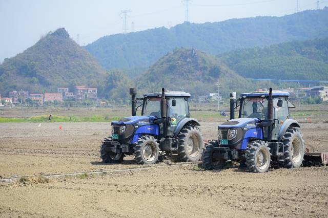 预计封开春耕可实现25万亩的机械化作业能力。