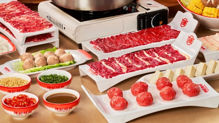 樱花树下猛男打牛肉丸｜樱花下·广货行