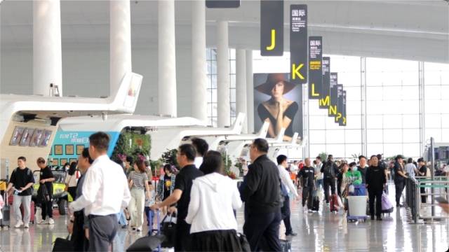 白云机场“破千万”背后，藏着广东最强人气密码｜聊点政经事