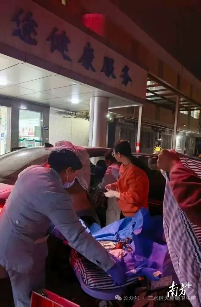 大塘医护人员搭建起“移动产房”，仅用5分钟就顺利托举新生命。&nbsp;